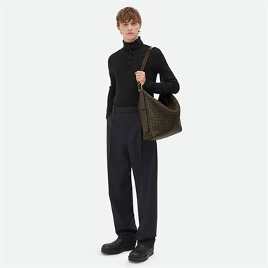 bottega veneta traveller intreccio suede hobo bag #806974